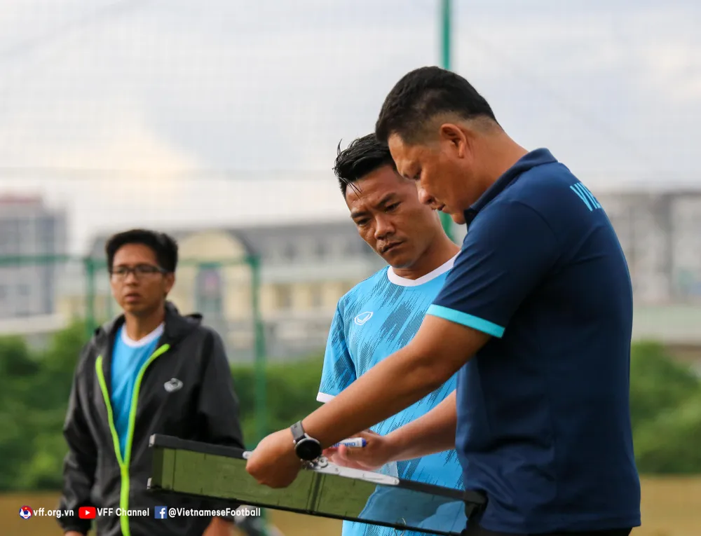 U16 Việt Nam lên đường tham dự giải Đông Nam Á 2022 ảnh 1