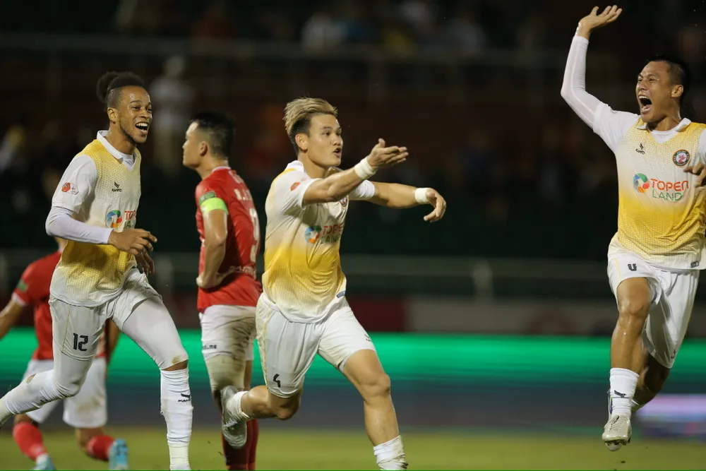 Topenland Bình Định ngược dòng giành 3 điểm trên sân Thống Nhất ảnh 8