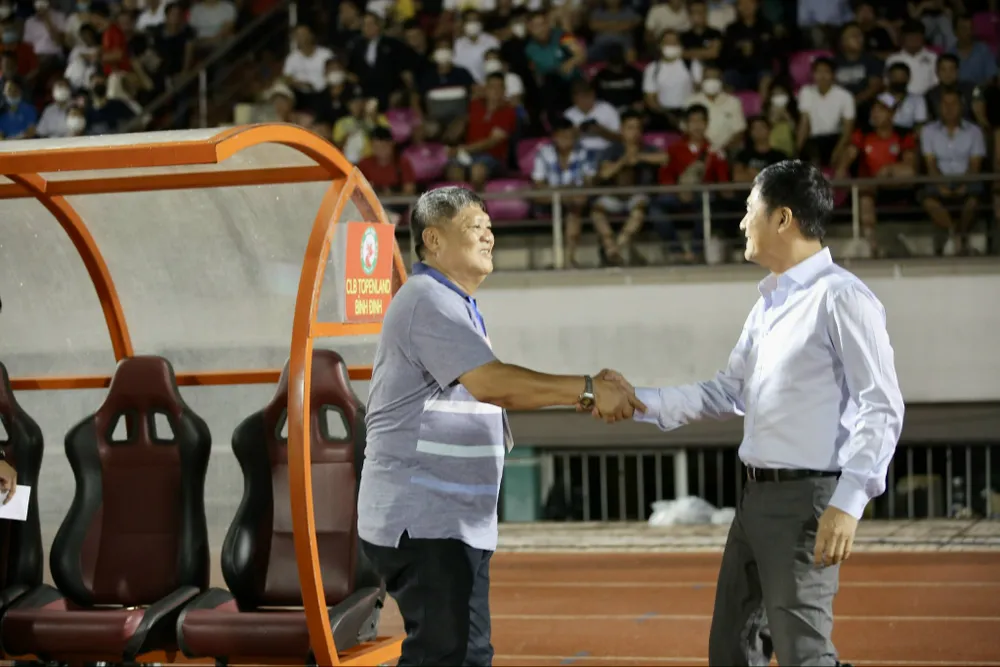 Topenland Bình Định ngược dòng giành 3 điểm trên sân Thống Nhất ảnh 4