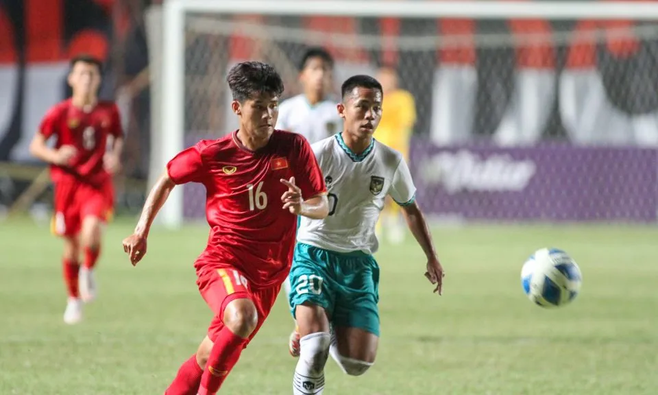 Vào mùa bóng đá trẻ ảnh 1