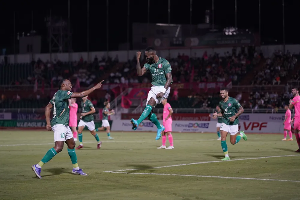 Thua trận “derby TPHCM”, CLB Sài Gòn đứng cuối bảng sau lượt đi ảnh 2