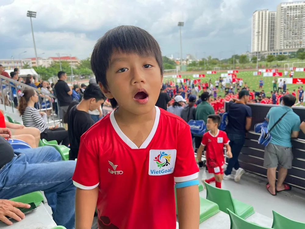 Dàn tuyển thủ Việt Nam so tài cùng gần 2.000 cầu thủ nhí ảnh 6