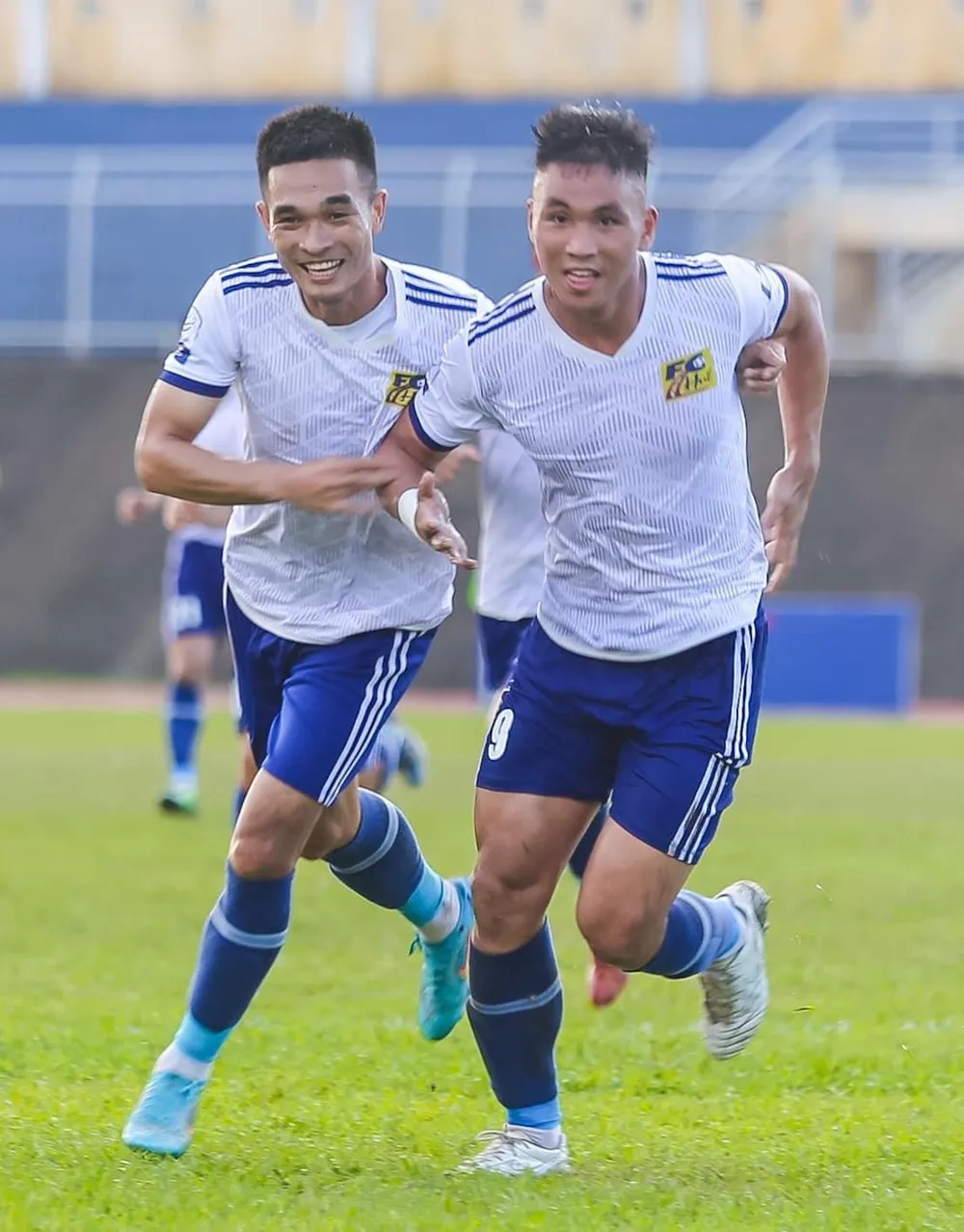 Vòng 14 giải hạng Nhất LS 2022: Nhóm đầu tăng tốc ảnh 1