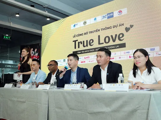 Ban tổ chức tiến hành họp báo công bố sự kiện vào chiều 6-9