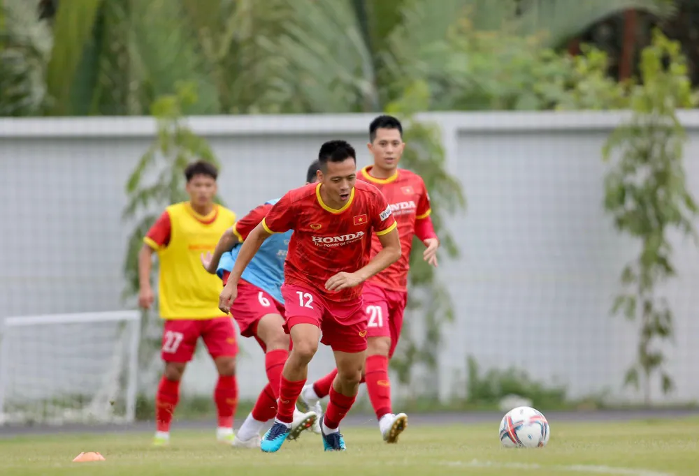 Đỗ Hùng Dũng tin tưởng các cầu thủ trẻ sẽ có cơ hội dự AFF Cup ảnh 6