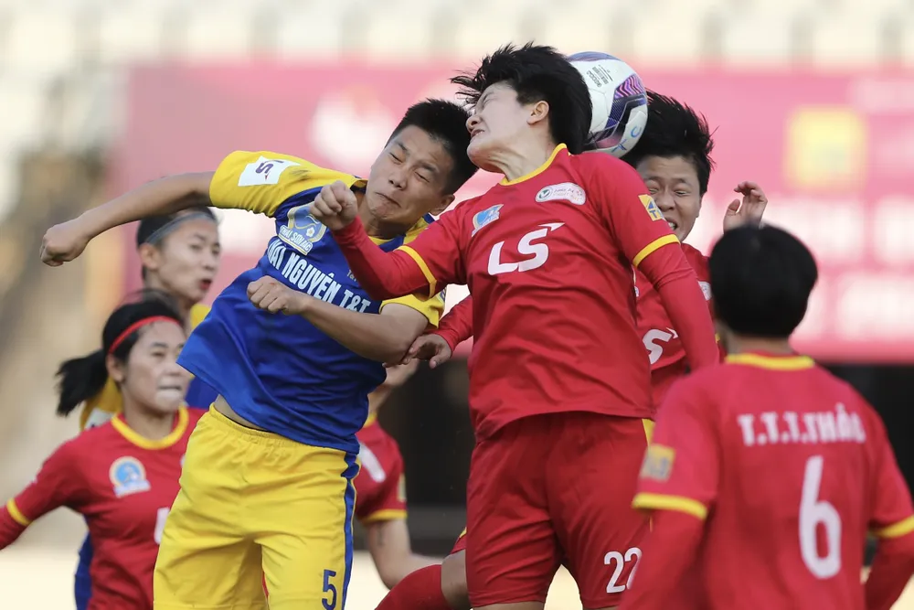 Đội TPHCM I bứt đi ở ngôi đầu bảng với 17 điểm