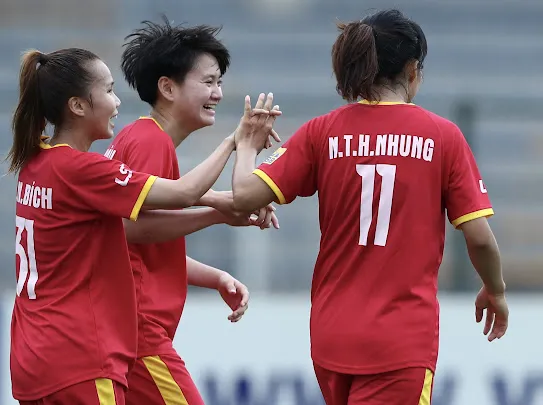 Giải bóng đá nữ VĐQG 2022: TPHCM I thẳng tiến ở ngôi đầu ảnh 1