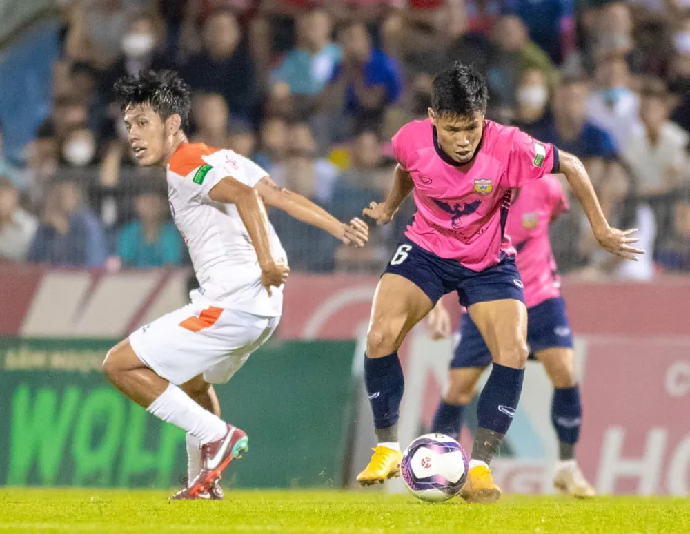 Hà Tĩnh cầm hoà Đà Nẵng trên sân Hòa Xuân