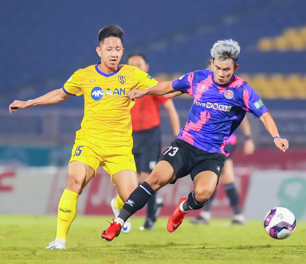 CLB Sài Gòn thoát khỏi vị trí cuối bảng từ trận thắng trên sân Vinh