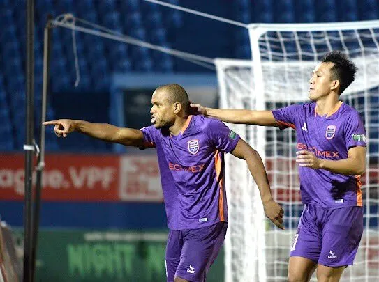 Kiếm được 1 điểm trên sân Bình Dương, Nam Định vẫn chưa thoát hiểm ảnh 1