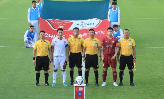Hai tổ trọng tài Thái Lan và Malaysia tham gia điều khiển vòng 23 V-League 2022 ảnh 1