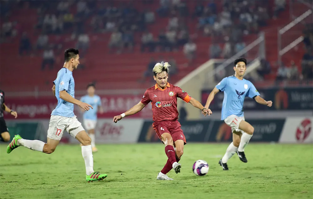 Vòng 23 V-League 2022: Sức nóng ở Pleiku và Hàng Đẫy ảnh 1