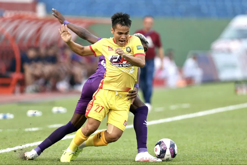 B.Bình Dương hạ Thanh Hóa bằng các pha không chiến ảnh 1