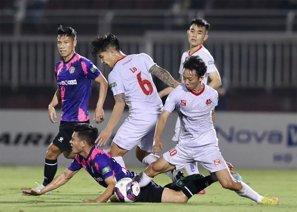 Vòng 26 V-League 2022: Tâm điểm cuộc đua trụ hạng giữa Hà Tĩnh và Sài Gòn FC ảnh 1