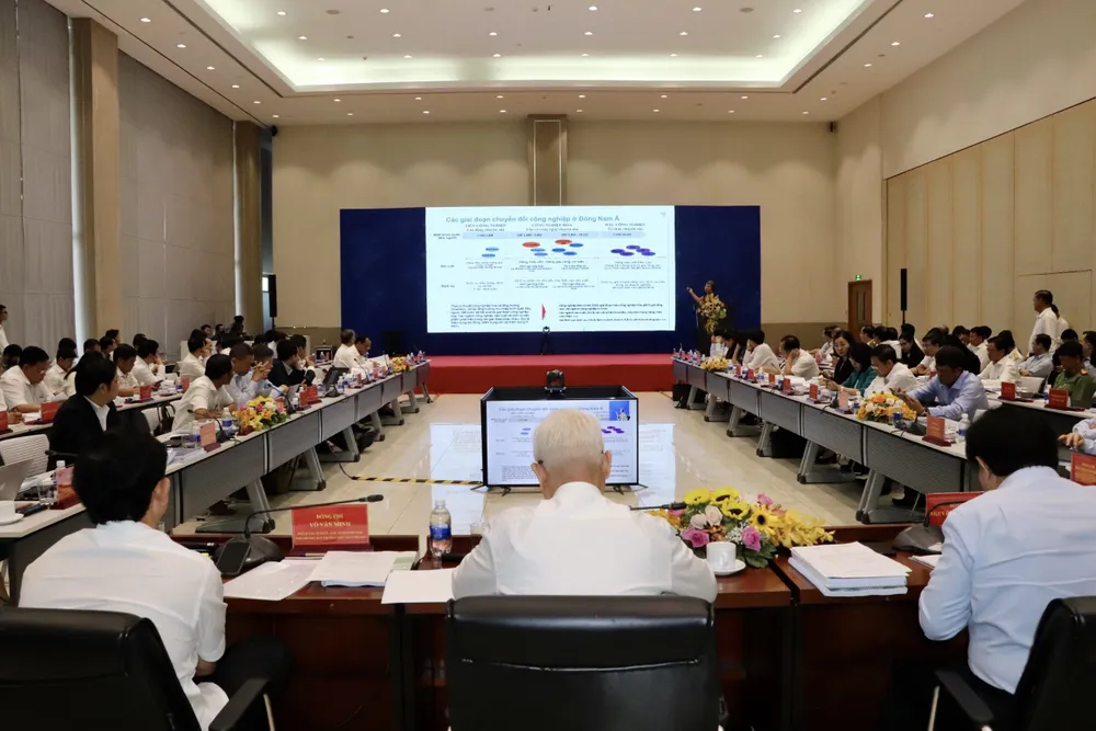 Toàn cảnh Hội nghị ngày 24-11