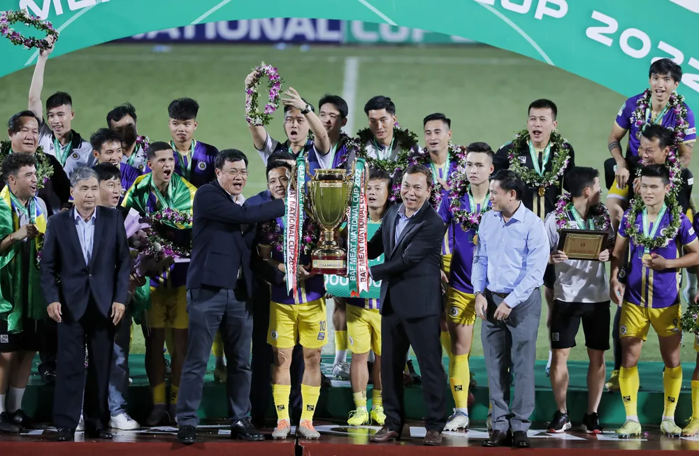 CLB Hà Nội bảo vệ thành công ngôi vô địch Cúp Quốc gia. Ảnh: MINH HOÀNG