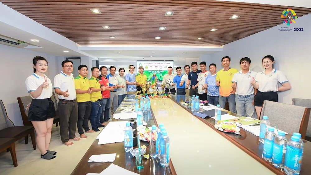 Giải bóng đá giữa các dòng họ Việt Nam trong mùa World Cup ảnh 1