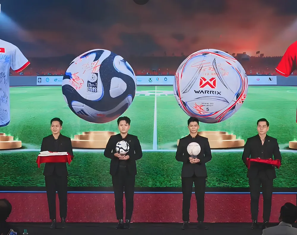 Các vật phẩm sẽ được bán đấu giá tại Gala dinner trong chuỗi sự kiện vào tối 23-9