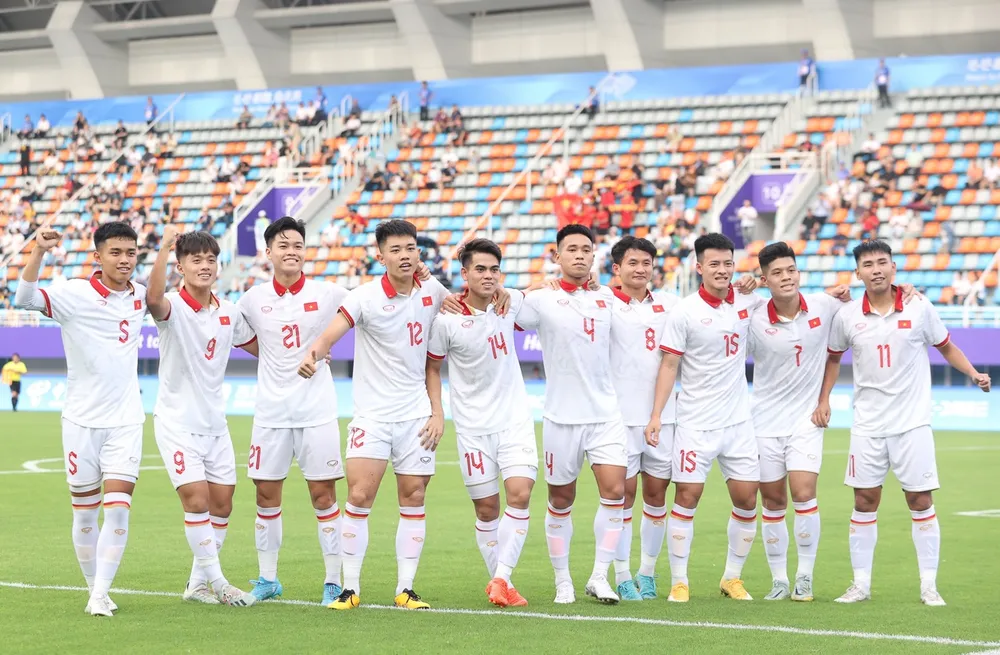 Do bảng C chỉ còn 2 đội nên xác suất cạnh tranh giữa các đội đội đứng thứ ba là 4/5 đội thay vì 4/6 đội trước đó. Hy vọng khá rộng cho thầy trò đội Olympic Việt Nam.