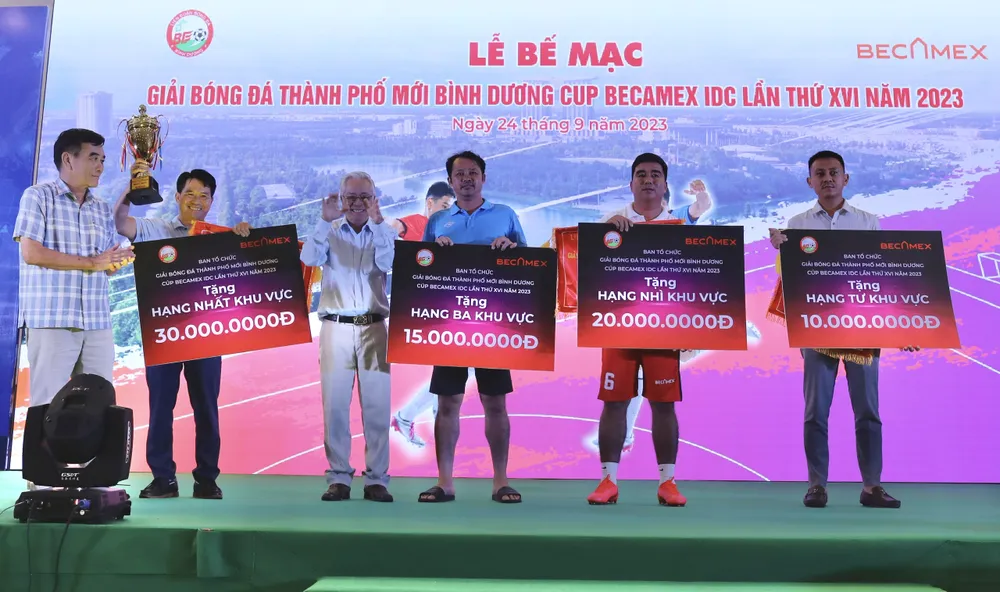 Khu vực III: Vô địch:Thắng Đệ FC; hạng nhì: Út Du TPK; hạng ba: Gạch Phân Bón Con Voi; hạng tư: Tiệm vàng Kim Định Khu vực IV: Vô địch: Garage Hoàng Diệu; hạng nhì: Miền Đông FC; hạng ba: Song Long FC; hạng tư: Hiệp Ninh FC