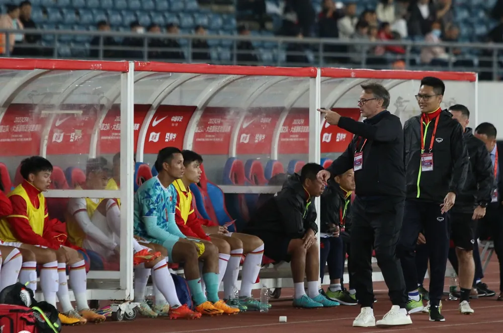 HLV Troussier còn không nhiều thời gian để hoàn thiện mọi thứ cho vòng loại World Cup 2026