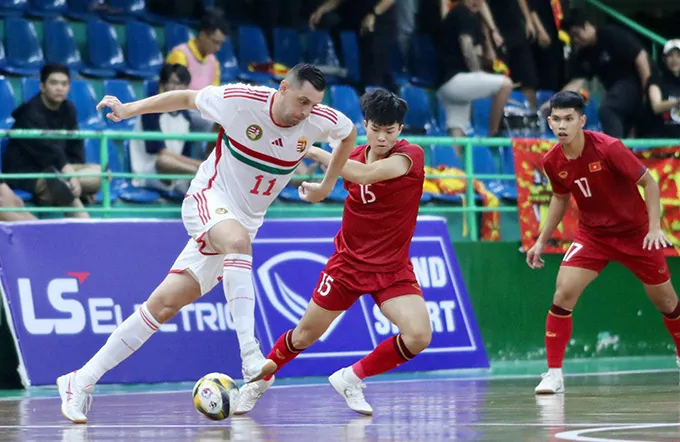 Gặp những đối thủ mạnh như Hunggary (ảnh), Nga, Argentina là cơ hội cho các cầu thủ trẻ futsal Việt Nam nâng cao kinh nghiệm