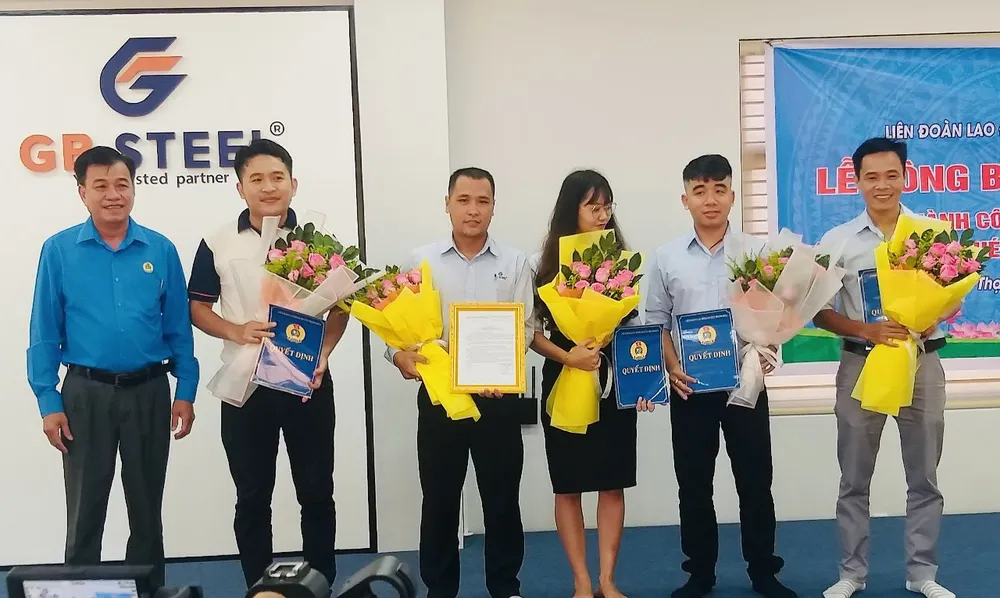 Đại hội đã bầu ra Ban chấp hành lâm thời, do ông Phạm Văn Lên được chỉ định làm chủ tịch