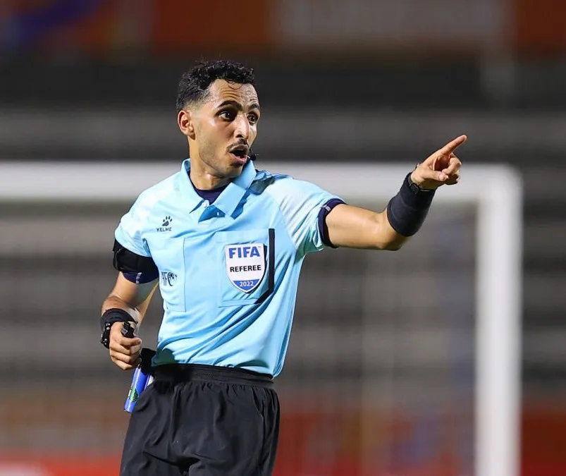 Trọng tài Al Marri Abdulla. Ảnh: Getty