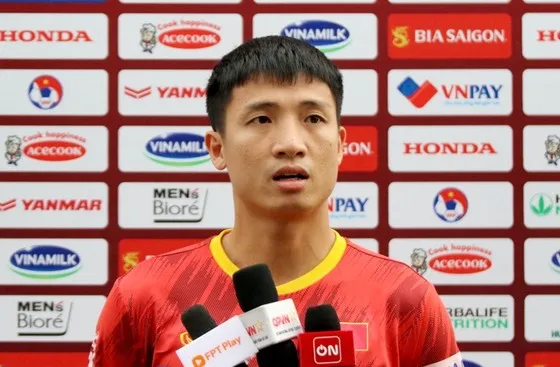 Bùi Tiến Dũng được gọi lại vào giờ chót