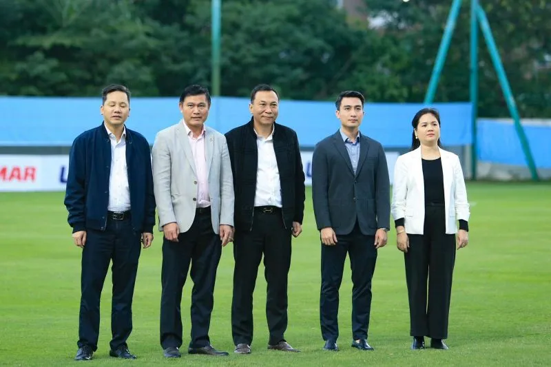 Đến dự lễ khai mạc có ông Trần Quốc Tuấn – Chủ tịch LĐBĐ Việt Nam, ông Trần Anh Tú – Phó Chủ tịch LĐBĐ Việt Nam; ông Đỗ Văn Nhật – Trưởng Ban Bóng đá nữ LĐBĐ Việt Nam; ông Trần Văn Quỳnh – Ủy viên BCH LĐBĐ Việt Nam, bà Nguyễn Thanh Hà – Phó Tổng Thư ký, Trưởng Ban Tổ chức giải.