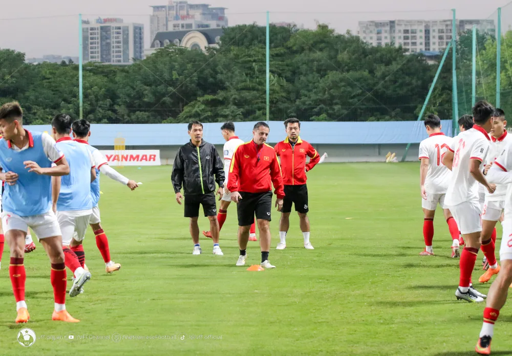 Đội tuyển Việt Nam có 3 ngày chuẩn bị cho cuộc tiếp đón Iraq