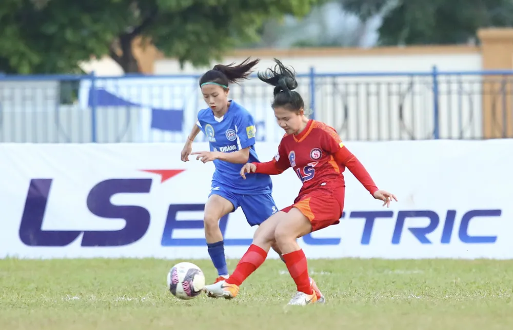 Sơn La thua đau trước Than KSVN với bàn thua vào cuối trận