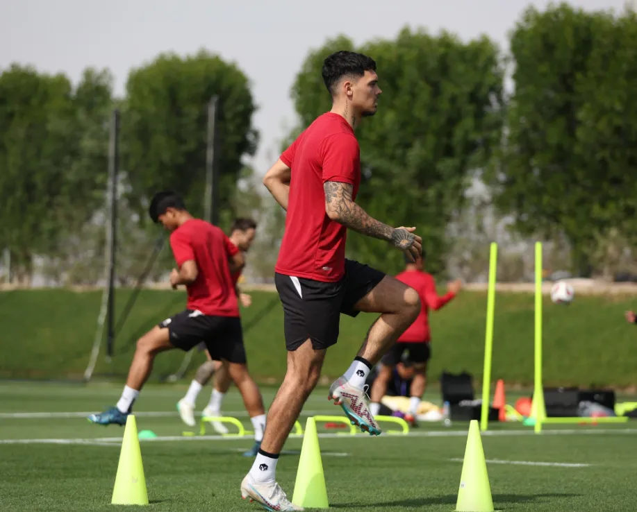 Shayne Pattynama hội quân muộn cùng Indonesia để chuẩn bị cho cuộc so tài với đội tuyển Việt Nam