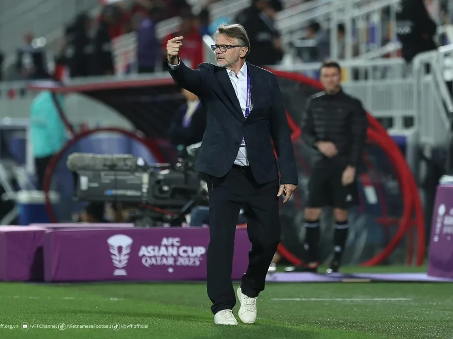 HLV Troussier thất vọng từ trận thua của đội tuyển Việt Nam