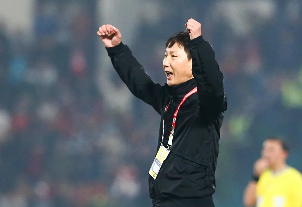 HLV Kim Sang-sik cùng các học trò tạm chiếm lợi thế về tỷ số trước trận lượt về. 