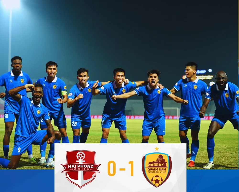 Quảng Nam bất ngờ giành trọn 3 điểm ngay trên sân Lạch Tray. Ảnh: QNFC