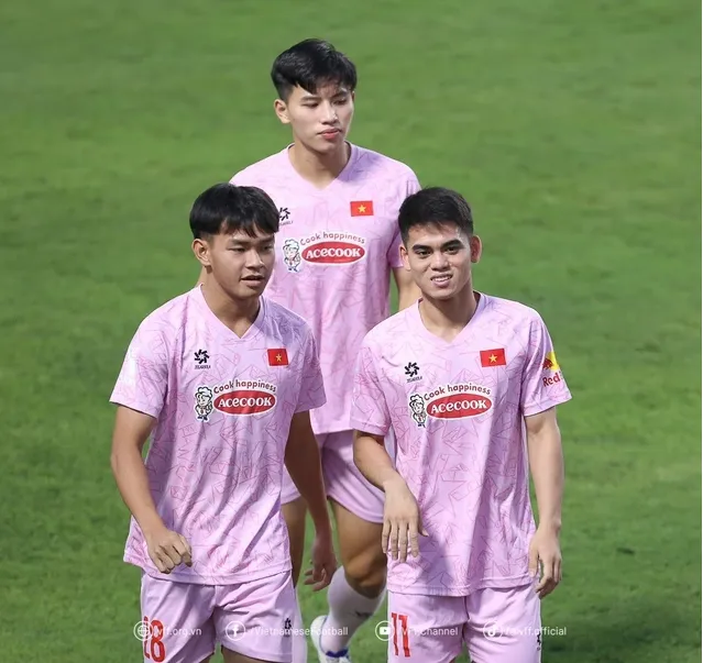 Nhiều gương mặt trẻ chưa có cơ hội thể hiện trong trận gặp Campuchia.