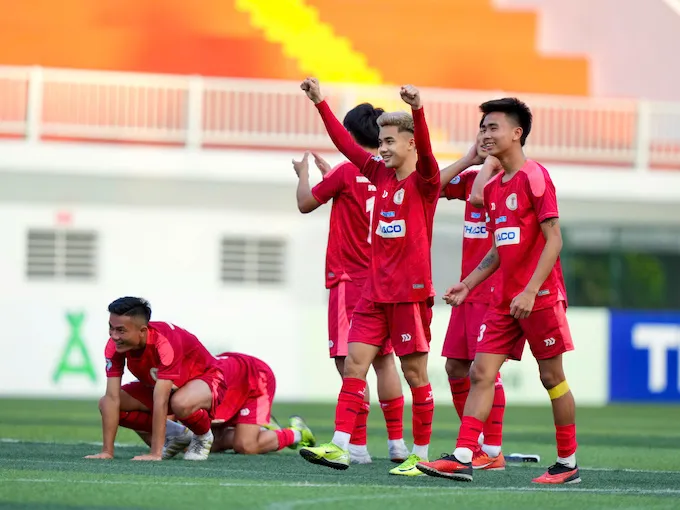 ĐH VH-TT&DL Thanh Hóa kịp vào đến trận cuối cùng sau khi thắng ĐH LIfe ở loạt sút luân lưu 11m.