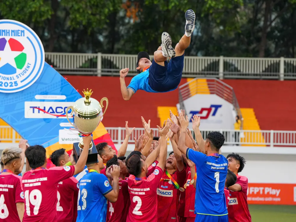 Đội trường ĐH VH-TT&DL Thanh Hóa đăng quang ở giải Thanh Niên Sinh viên Quốc tế 2025. 