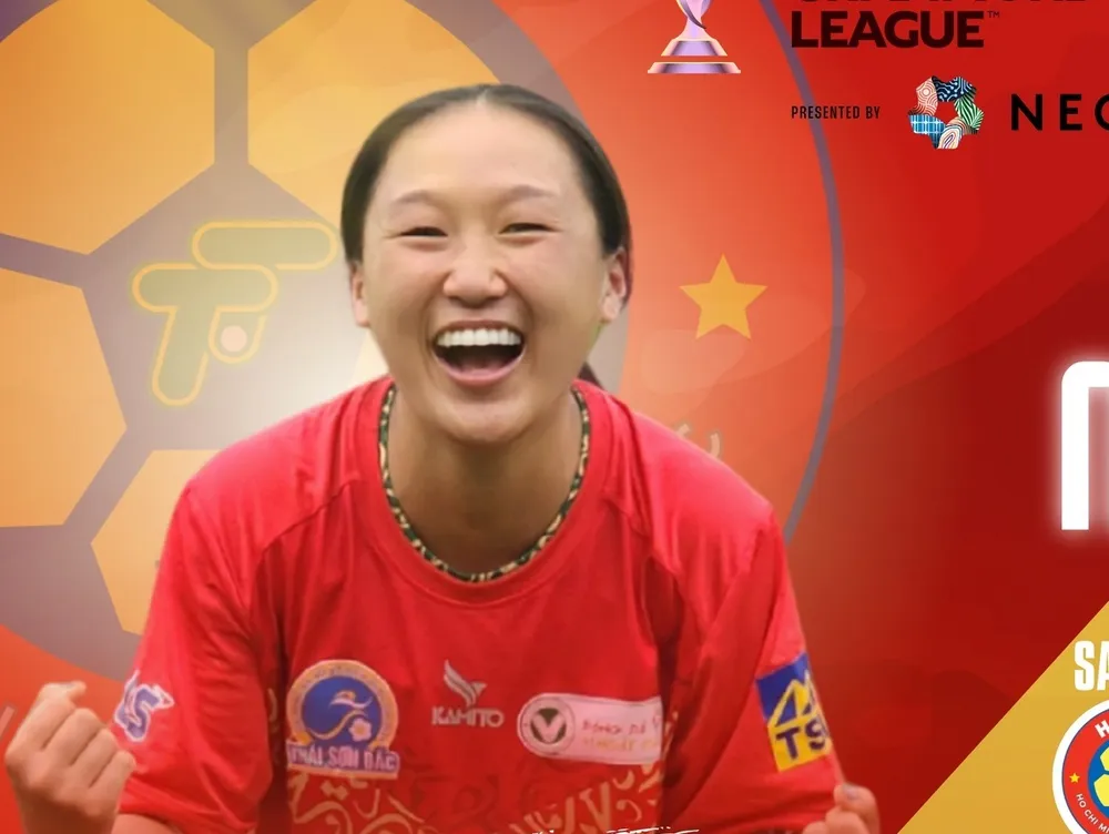 Tiền vệ Ashley Tram Anh