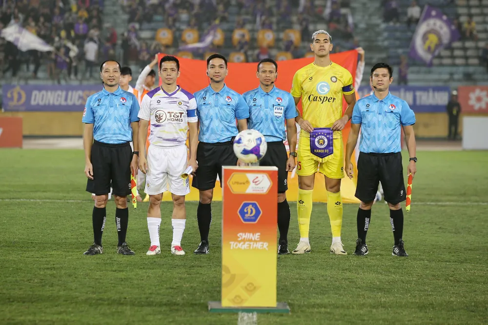 Trọng tài Razlan Joffri Bin Ali đã tham gia điều hành trận Hà Nội FC - Thanh Hóa mới đây.