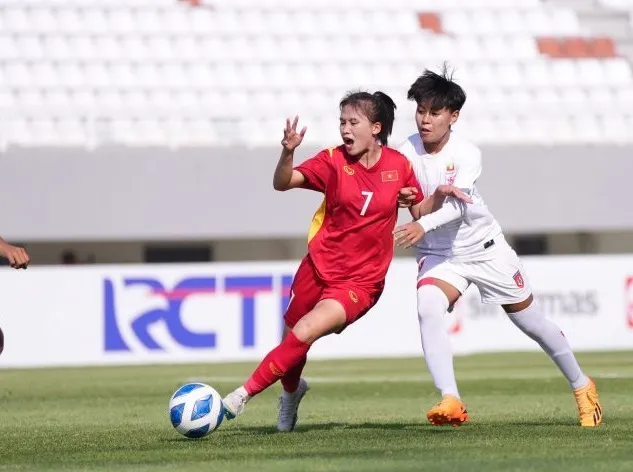 Đội U19 nữ Việt Nam dưới triều đại của tân HLV Okiyama Masahiko chuẩn bị ra mắt khán giả TPHCM.