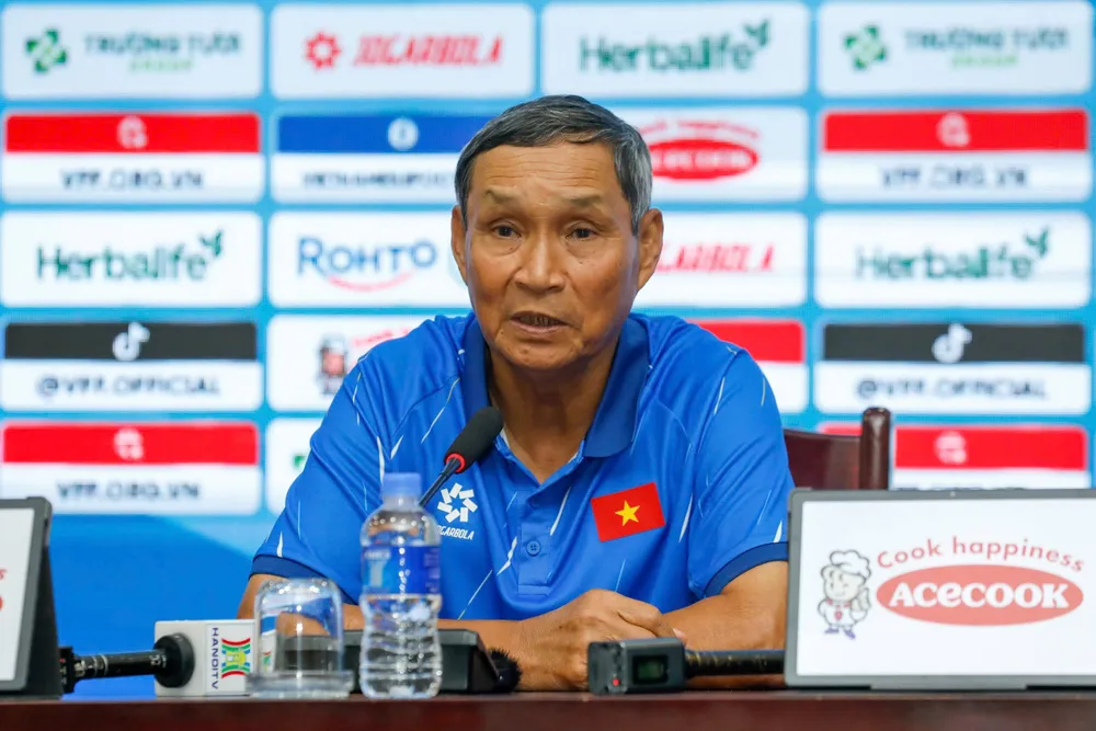 HLV Mai Đức Chung chia sẻ, trận giao hữu này rất bổ ích với các cầu thủ Việt Nam.