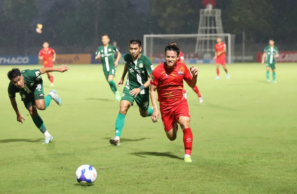 PVF không còn quyền tự quyết ở cuộc đua tranh vị trí á quân.