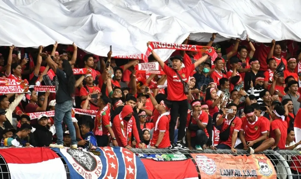 CĐV Indonesia trên sân Gelora Bung Karno. Ảnh: AFC