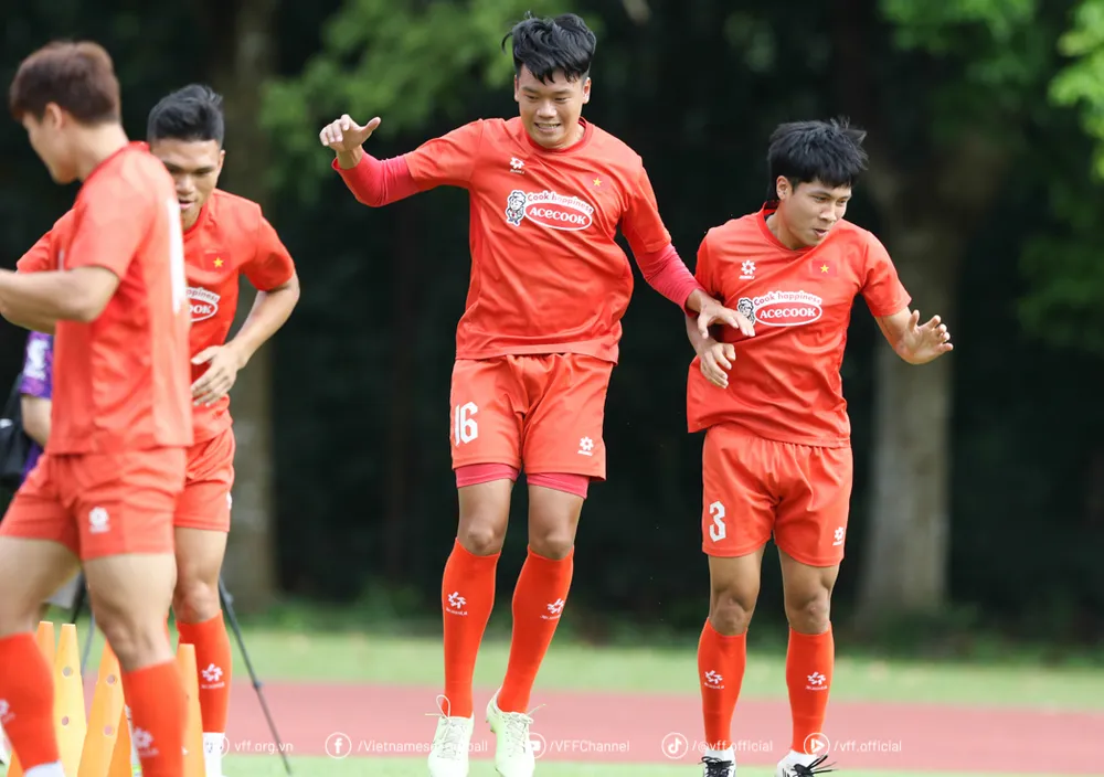 Hậu vệ Thành Chung, "lá chắn thép" nơi hàng phòng ngự đội tuyển Việt Nam.