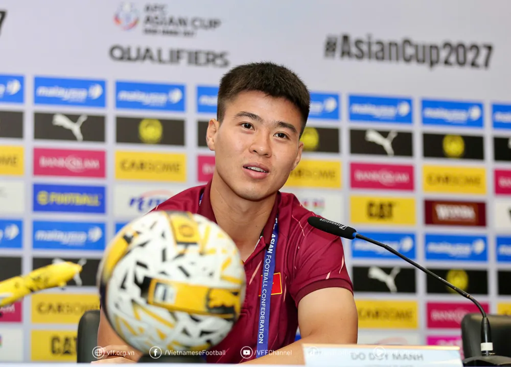 Thủ quân Đỗ Duy Mạnh