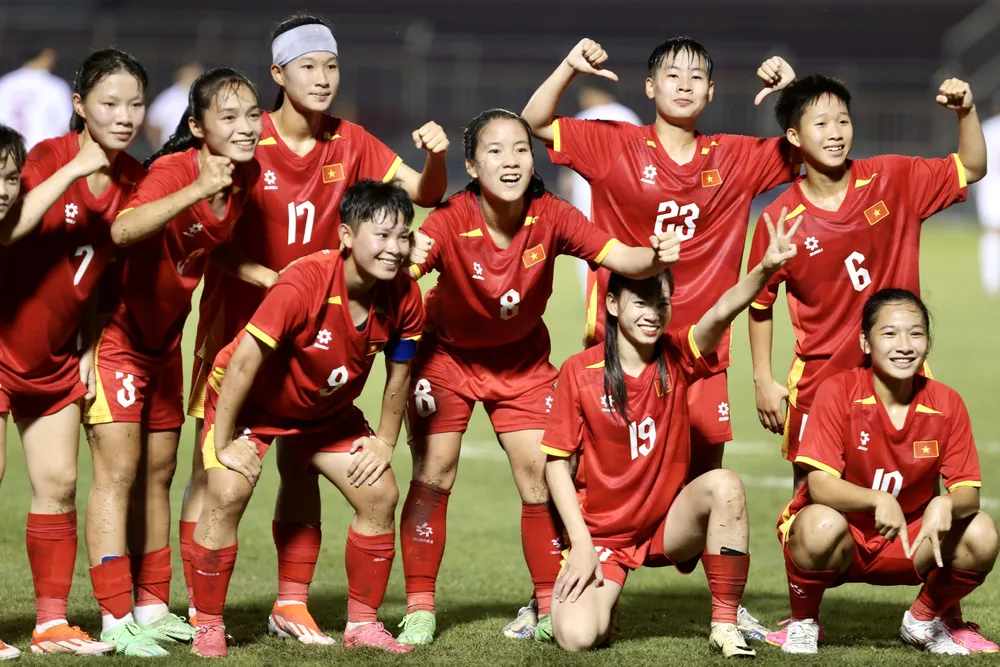 U19 nữ Việt Nam giành trọn 3 điểm ở trận ra quân sau chiến thắng 2-0 trước Myanmar. Ảnh: DŨNG PHƯƠNG