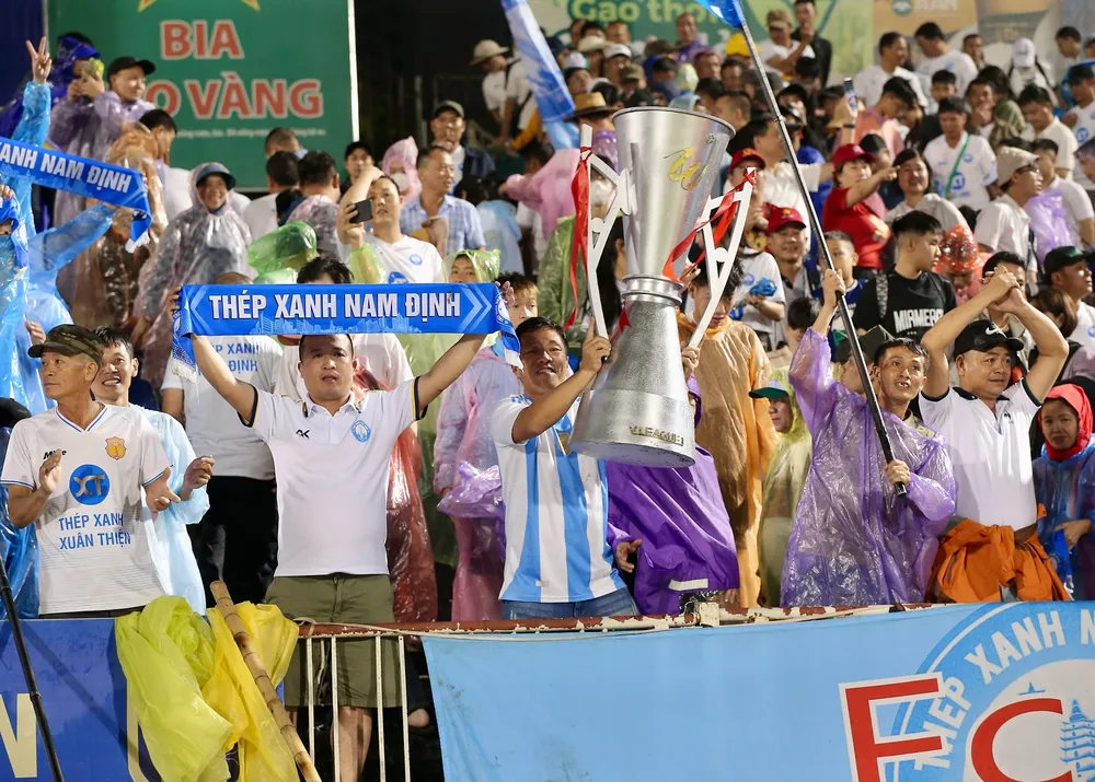 Ngôi vô địch V-League lần thứ 2 liên tiếp đang đến gần với CLB Nam Định.