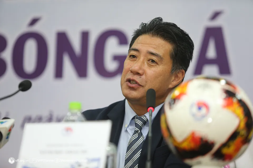 Giám đốc kỹ thuật Adachi sẽ đồng hành cùng HLV Teguramori ở Hà Nội FC từ mùa bóng 2025-2026.